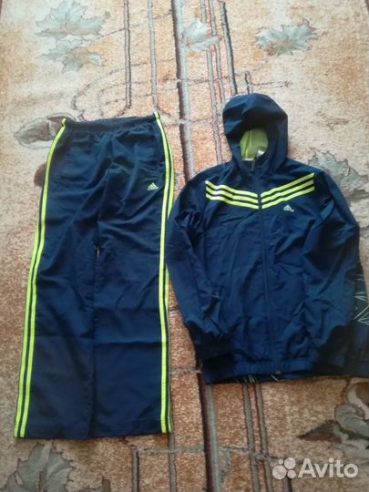 Костюм женский спортивный