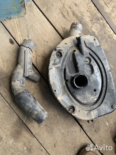 Корпус воздушного фильтра 1.6 AEE