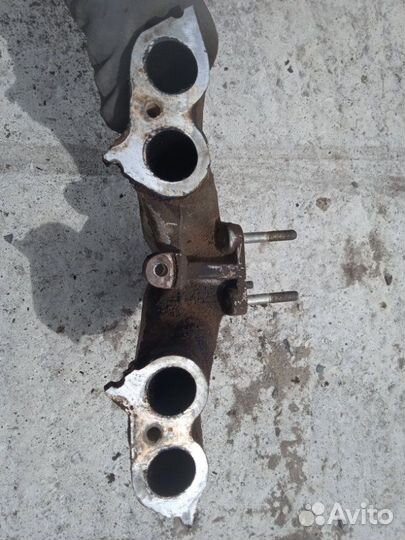 Коллектор впускной Лада 2106