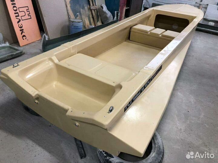 Лодка Астраханская Казанка 46 верфь RiverBoat