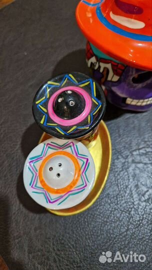 Солонка и перечница, подсвечник