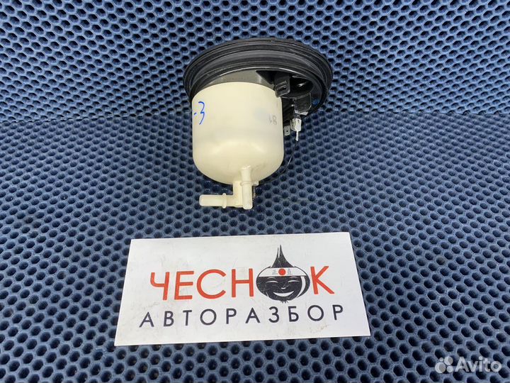 Фланец с топливным фильтром левый Touareg NF