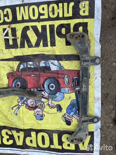 Балка передняя поперечная Suzuki SX4