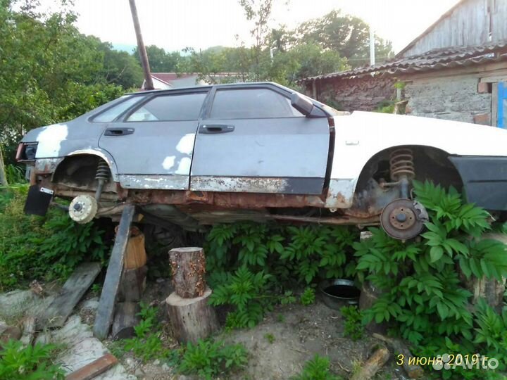 ВАЗ 21099 1.5 МТ, 1995, битый, 180 000 км