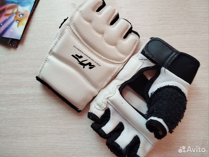 Перчатки для тхэквондо