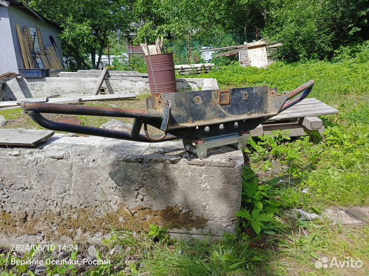 Бампер силовой Suzuki samurai с площадкой и клюзом