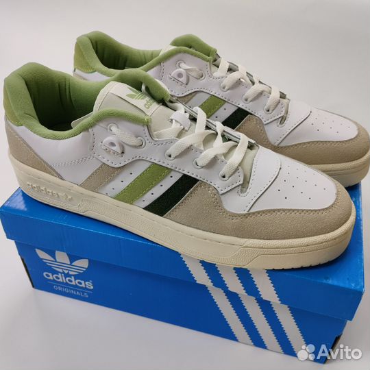 Кроссовки Adidas 41-45 натуральная кожа