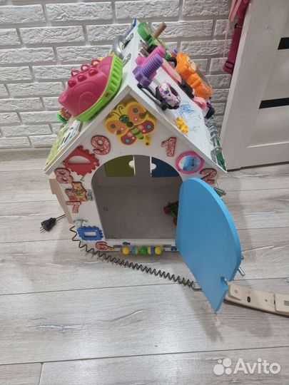 Бизиборд домик большой со светом