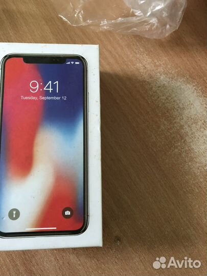 iPhone X, 64 ГБ