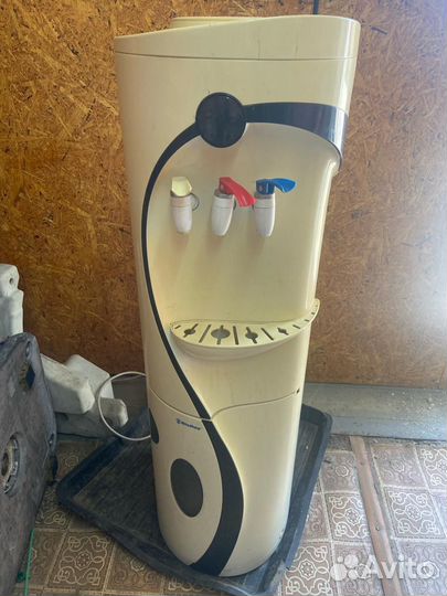 Кулер для воды