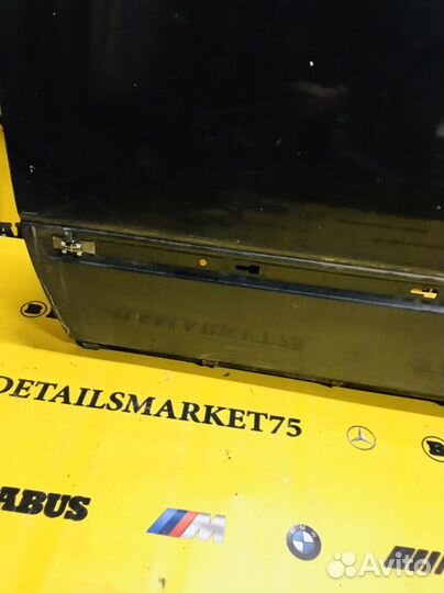 Дверь передняя левая Mercedes-Benz E-Class W124