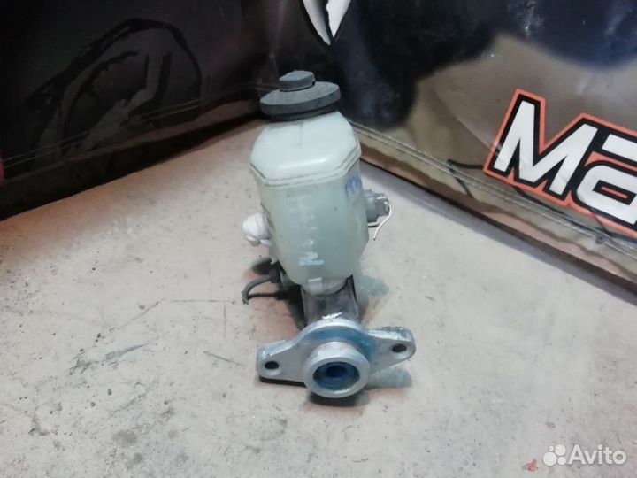 Главный тормозной цилиндр Toyota LitAce Noah SR50