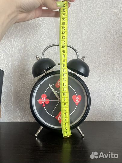 Часы будильник