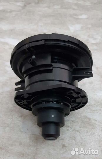 Короткофокусный объектив для проектора