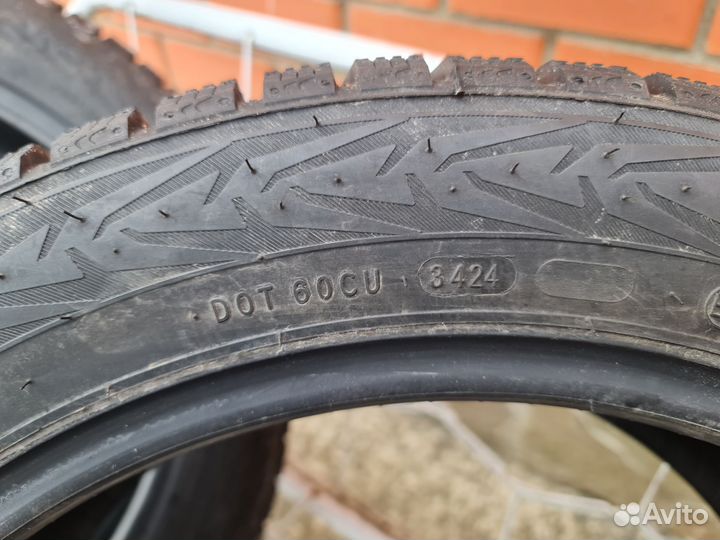 Ikon Tyres Nordman 7 215/50 R17 95T