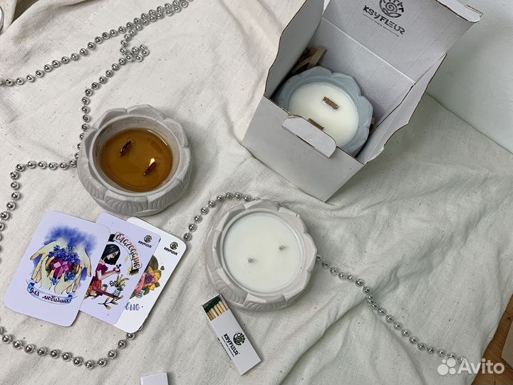 Соевая арома свеча Лотос ручной работы