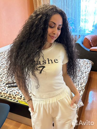 Модель на афрокудри