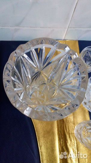 Хрустальные ваза, икорница, рюмки СССР