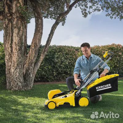 Покос травы, стрижка газона