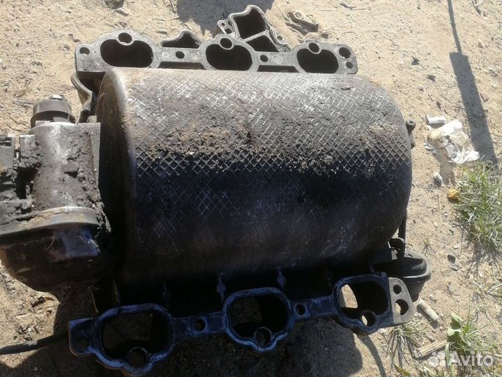 Коллектор впускной мерседес Mercedes