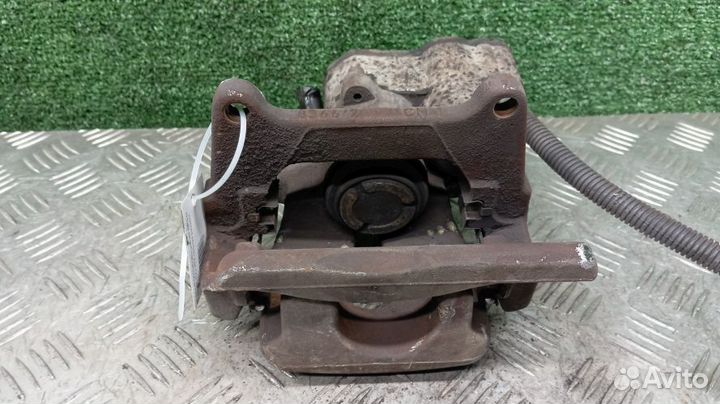 Суппорт Audi A8 Левый Задний