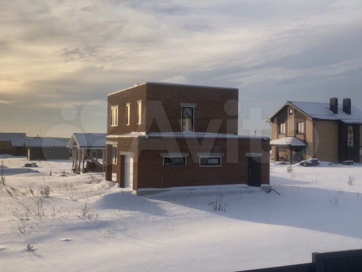 Коттедж 180 м² на участке 11 сот.