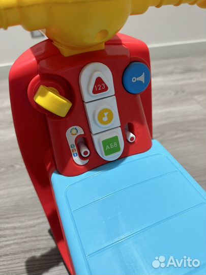 Машинка-каталка Fisher Price