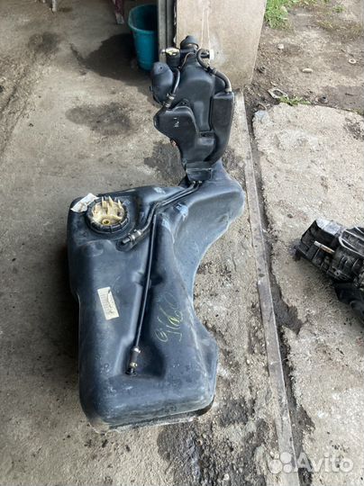 Топливный бак audi 80 b4 2.3