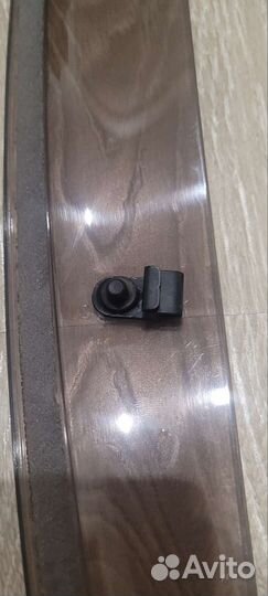 Ветровик задний левый Toyota platz