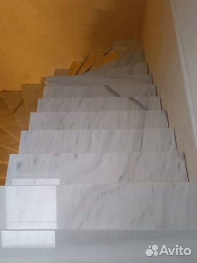 Мраморная лестница