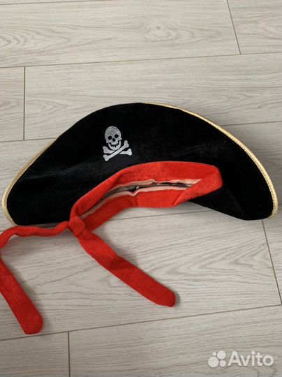 Пиратский головной убор