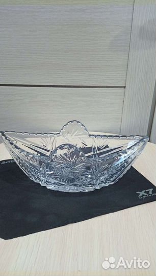Хрустальная конфетница