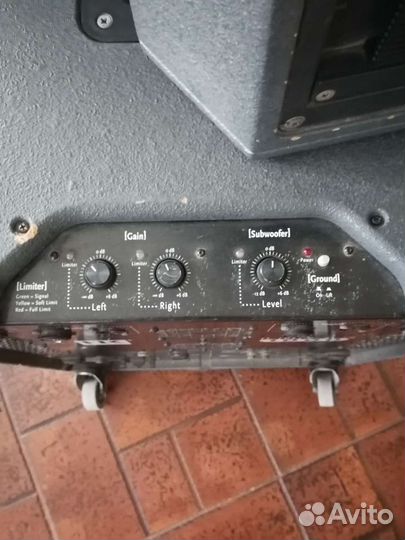 Акустические колонки с сабуфером