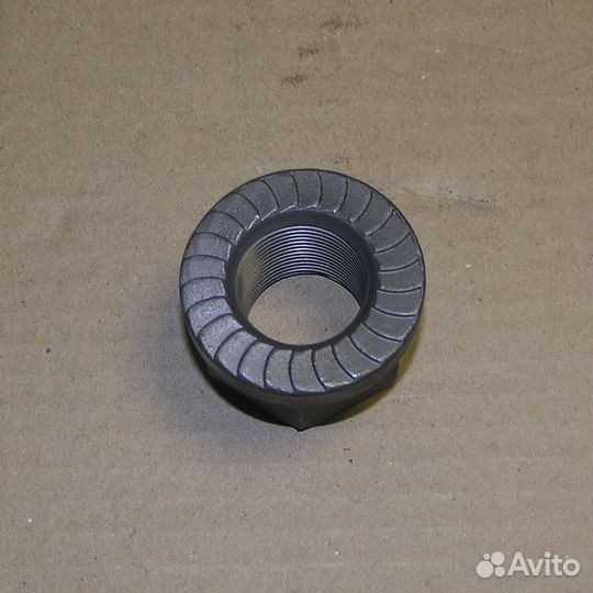 Гайка М 30*2,0 (Н35 S46) стремянки маз с насечкой