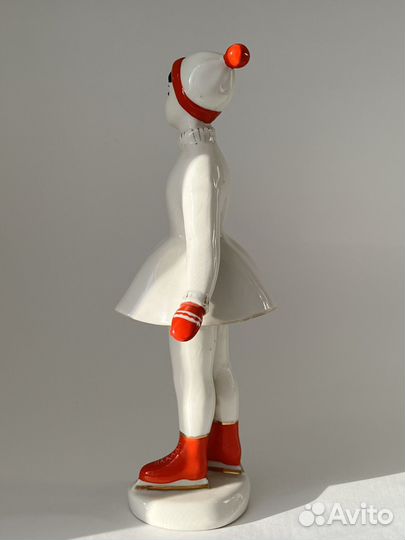 Статуэтка На катке Фигуристка