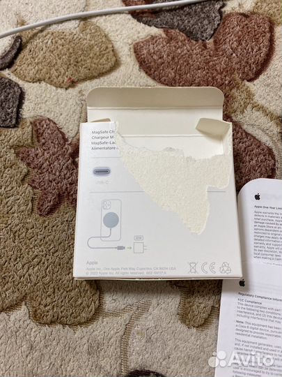 Беспроводная зарядка для iPhone