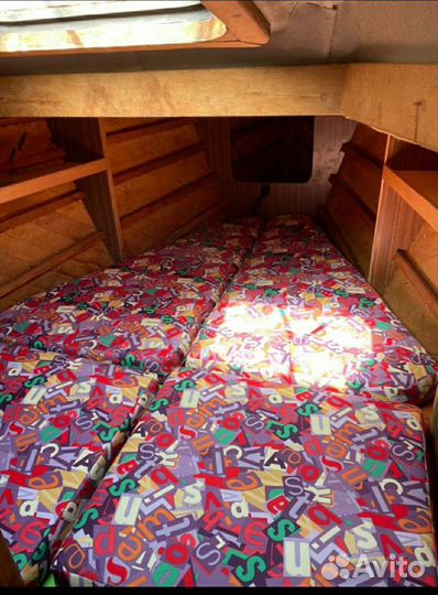 Парусно-моторная яхта в Севастополе