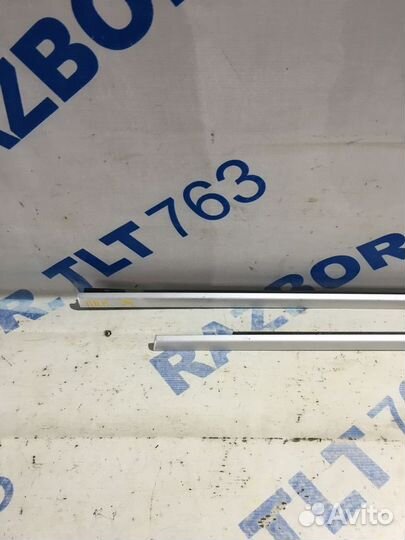 Уплотнитель стекла наружний porsche cayenne S 957