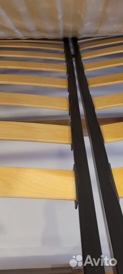 Кровать двухспальная с матрасом