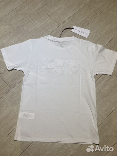 Футболка Gaelle S новая оригинал