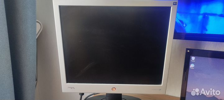 Монитор Benq E700T