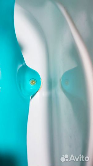 Ванночка для купания с горкой