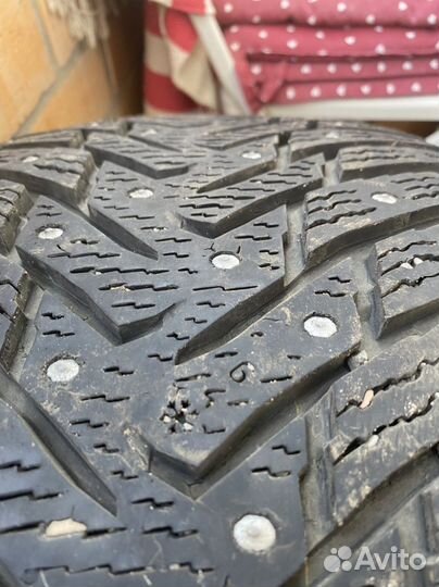 Nokian Tyres Hakkapeliitta 8 235/45 R18 98