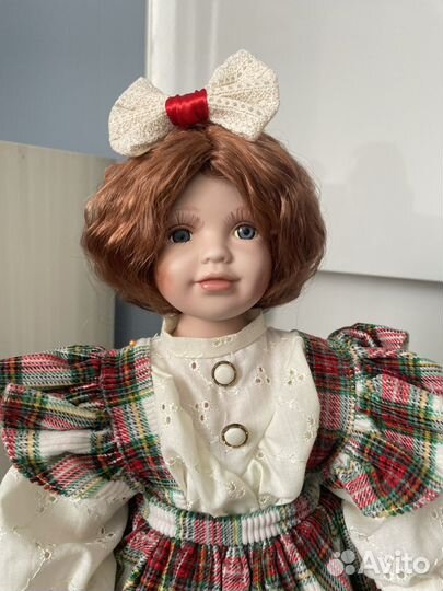 Кукла фарфоровая коллекционная большая