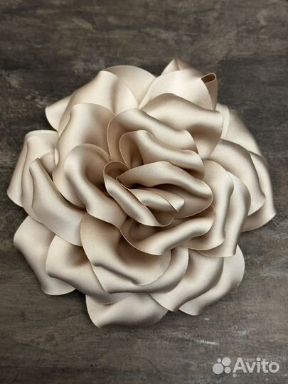 Брошь цветок из ткани большой