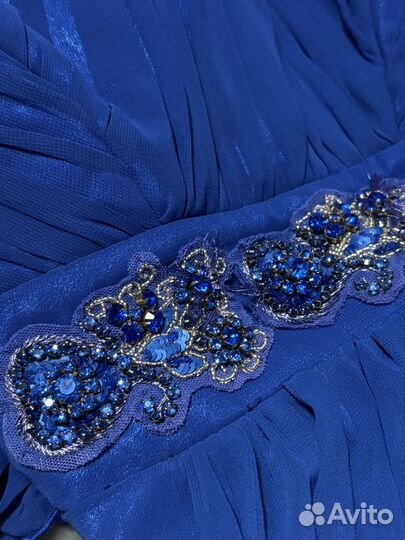 Вечернее женское платье в пол