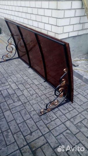 Навес из поликарбоната