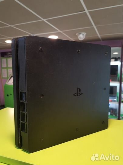 Sony PlayStation 4 slim