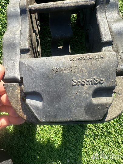 Суппорт задний правый Volkswagen touareg 02-10