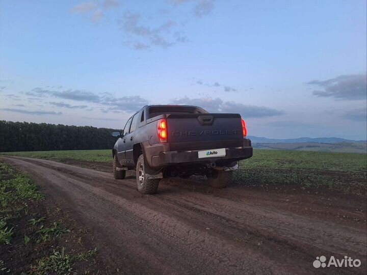 Chevrolet Avalanche 5.3 AT, 2003, 195 000 км